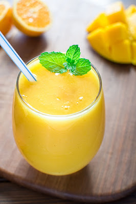alt="weight loss smoothies,weight loss,smoothies,deleicious smoothies,tasty smoothie recipes,orange and mango smoothie"