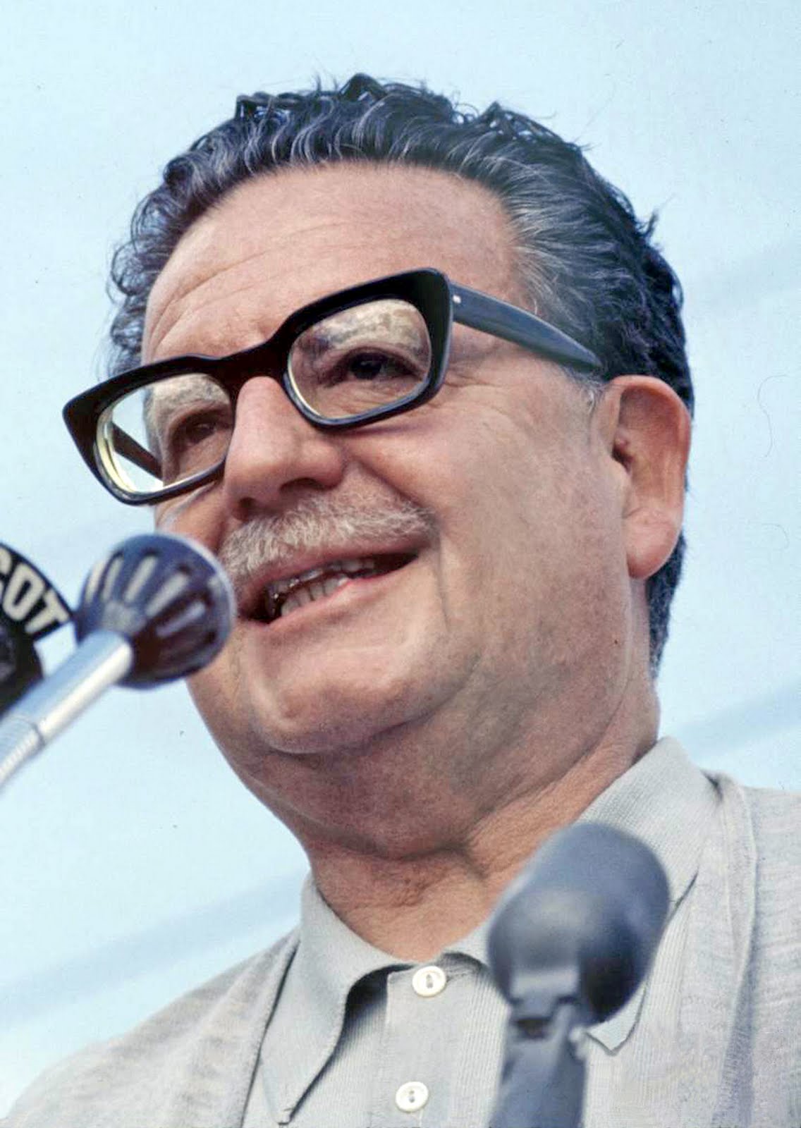 Salvador Allende: CHILI : LE CORPS EST BIEN CELUI D'ALLENDE Salvador Allende: CHILI : LE CORPS EST BIEN CELUI D'ALLENDE