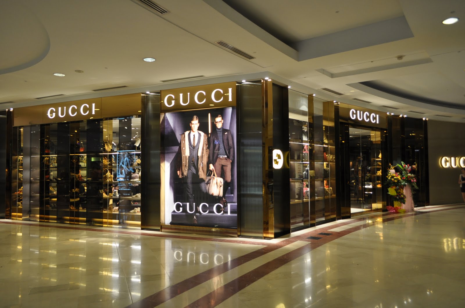 Gucci Stores - Page 4 - SkyscraperCity