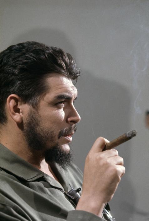 http://1.bp.blogspot.com/-6Frsy3FD2ck/UKnthyWbglI/AAAAAAAB_u0/UZ8HMLyB6wc/s1600/Che+Guevara+and+Fidel+Castro+in+CUBA,+1964+(3).jpg