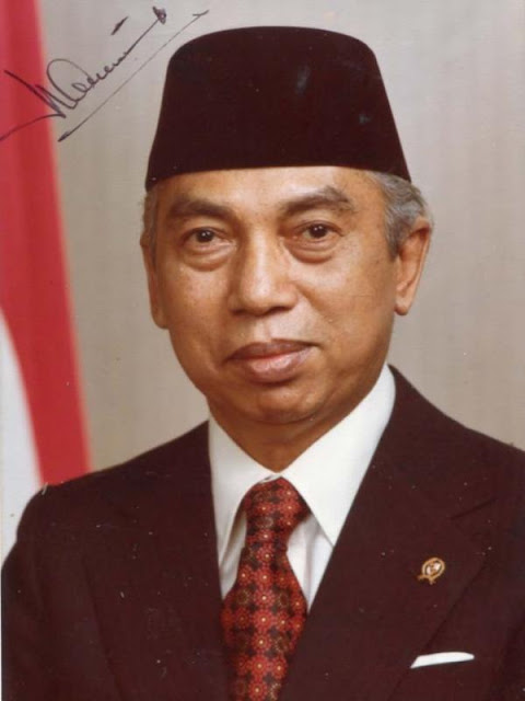 Ternyata Wakil Presiden Indonesia Ada yang Pernah Tidak Tamat SMP, Namun Bisa Jadi Wakil Orang Nomor Satu di Indonesia Ternyata Wakil Presiden Indonesia Ada yang Pernah Tidak Tamat SMP, Namun Bisa Jadi Wakil Orang Nomor Satu di Indonesia