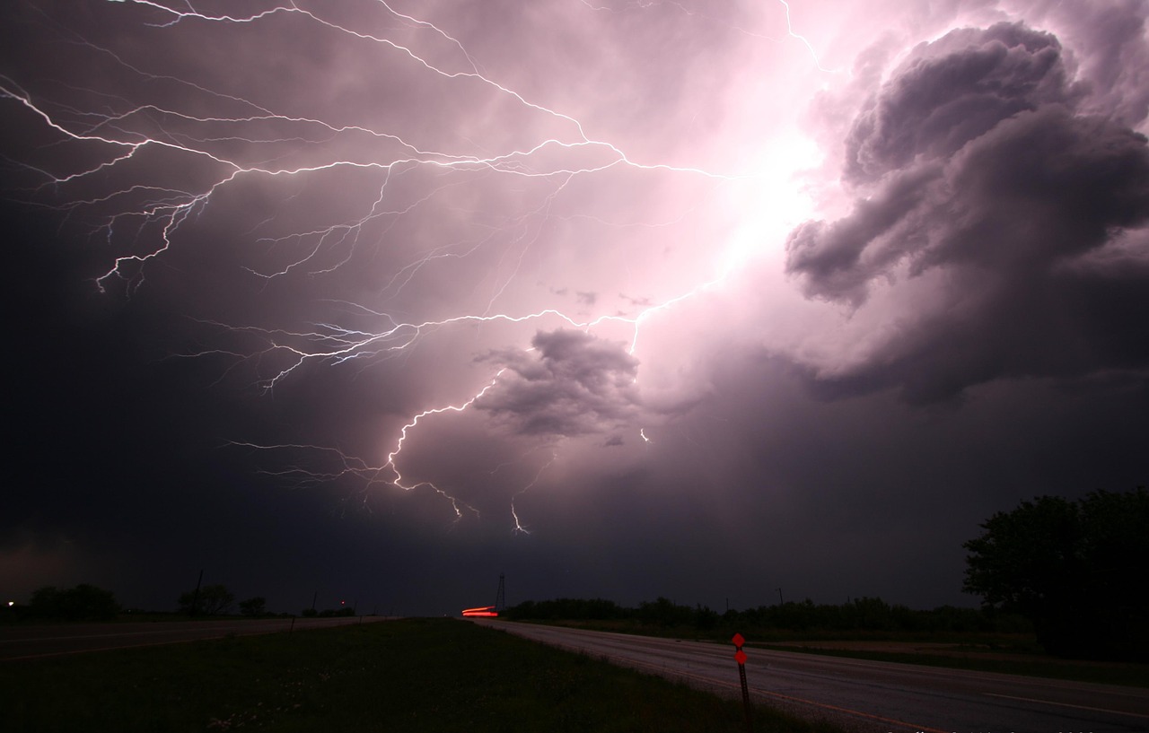 Why are lightning storms are so dangerous ? growknow