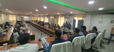 डीएम ने की जनप्रतिनिधियों के साथ बैठक, AnjNewsMedia