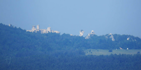 Zamek Ogrodzieniec ogrodzieniec