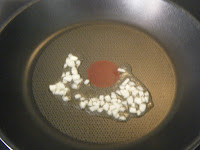  MILHOJAS DE SALMÓN CON ESPINACAS A LA CREMA 
