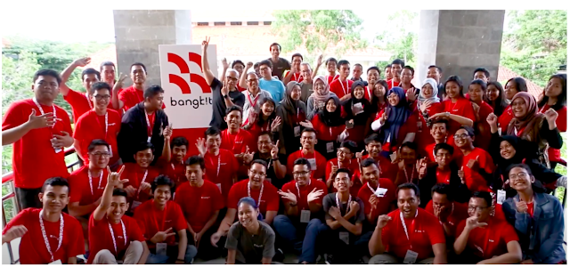 Foto para lulusan Bangkit 2020"