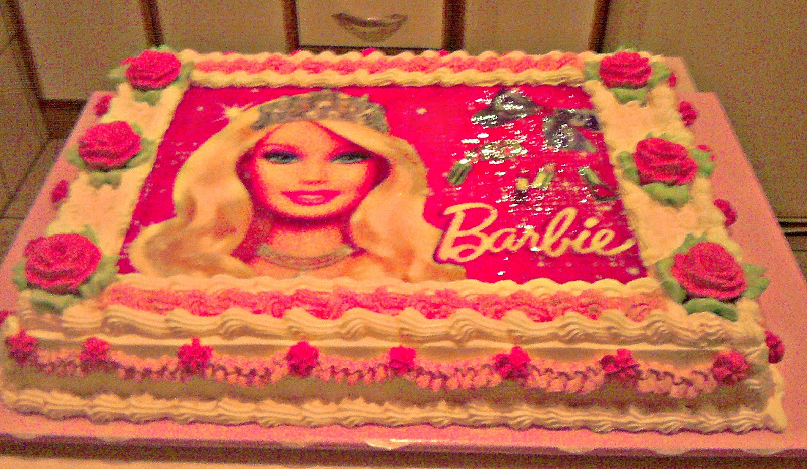 Bolo Barbie Bêbada 🤭 Recheio - Leninha Bolos & Doces