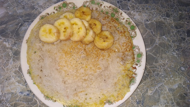 Usuna Chaula Pitha and Banana