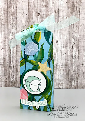 Jump in the big crafting waters with this month's online Crafty Corner Bundle class featuring the Shark Frenzy Bundle from Stampin' Up!  Click here