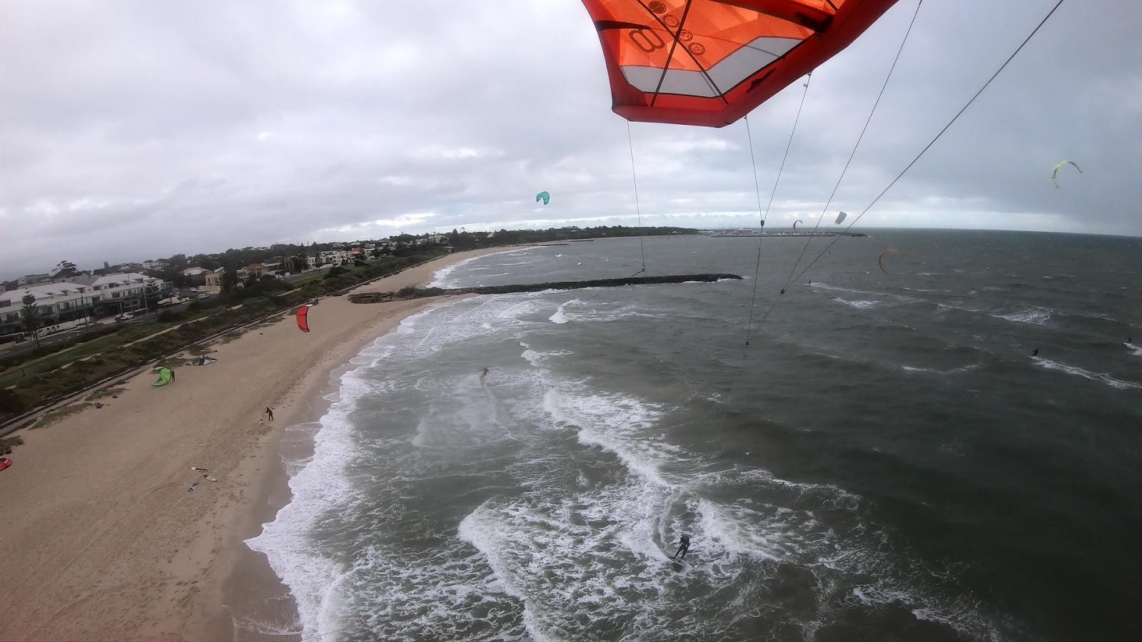 Peter's kitesurfing blog Kitesurfing Hampton with strong south westerly