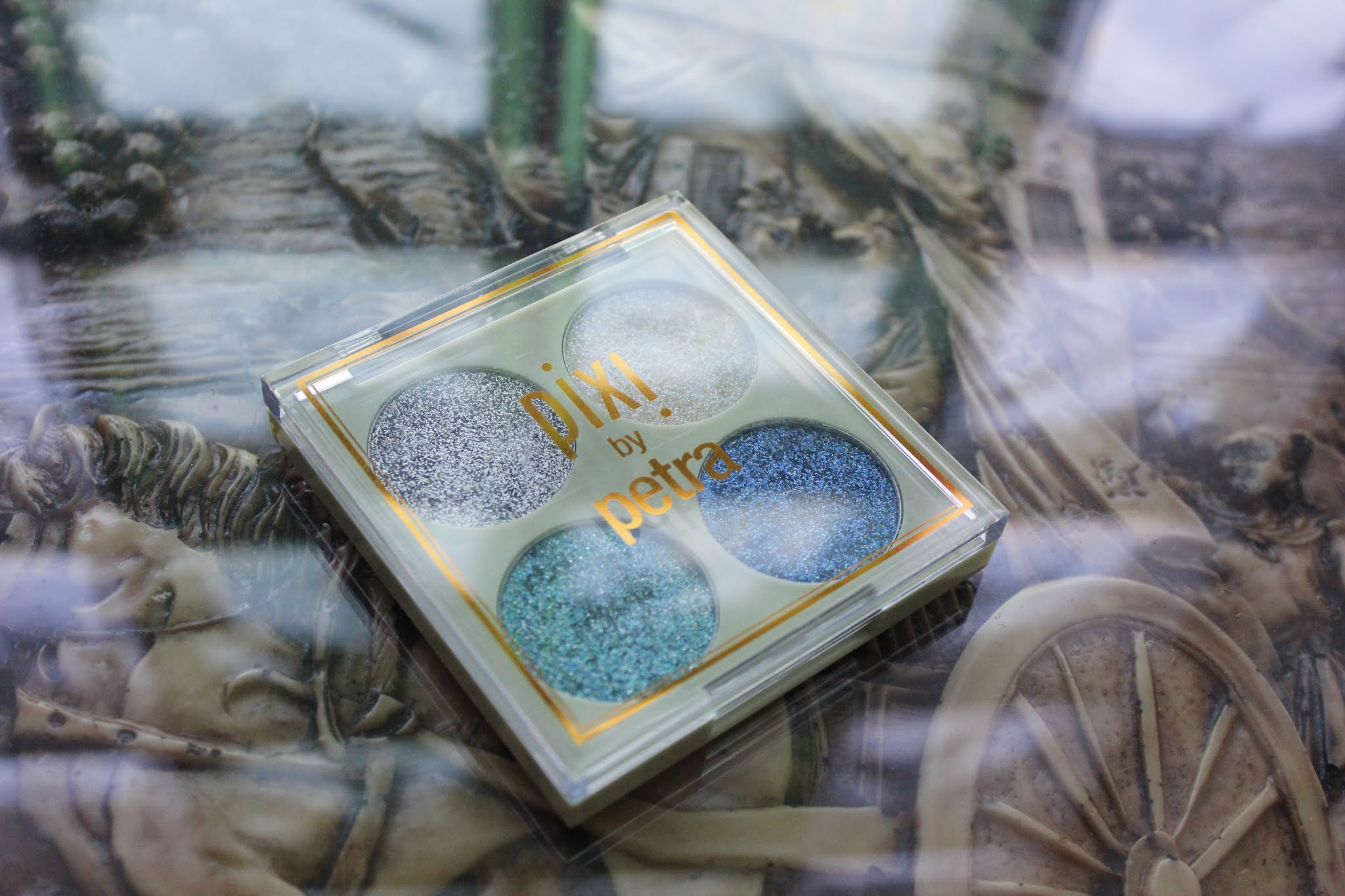 Glittery Eye Quad, Pixi Beauty Dreams of a Princess