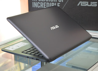 Laptop ASUS E402YA AMD E2-7015 di Malang