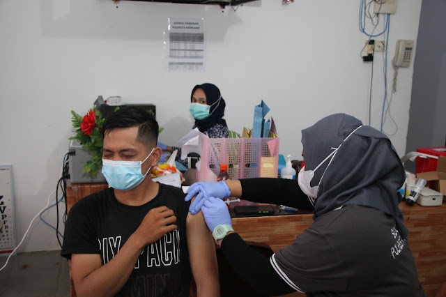 Percepat Vaksinasi Masyarakat Batam, Polresta Barelang Laksanakan Gerai Vaksinasi Merdeka Percepat Vaksinasi Masyarakat Batam, Polresta Barelang Laksanakan Gerai Vaksinasi Merdeka