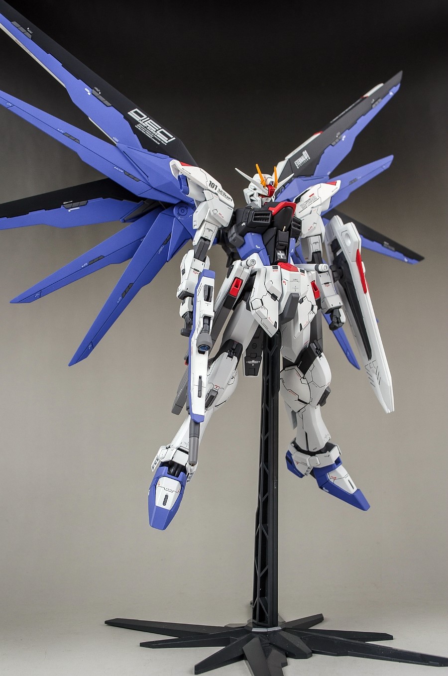 GUNDAM GUY: MG 1/100 Freedom Gundam - Customized Build