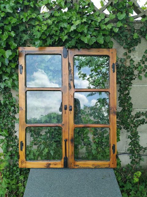 Muebles Auxiliares de Madera