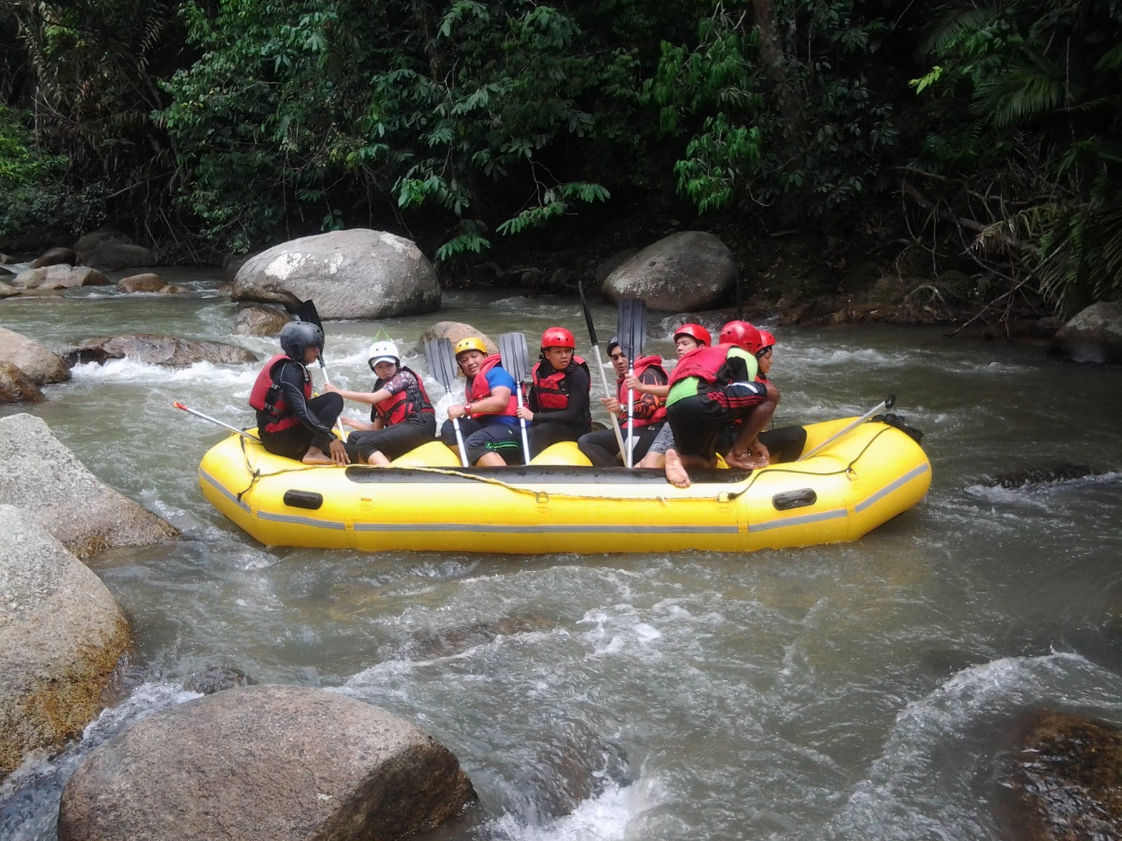 PROJEK OUTDOOR WHITE WATER RAFTING ULU SLIM, SLIM RIVER,PERAK