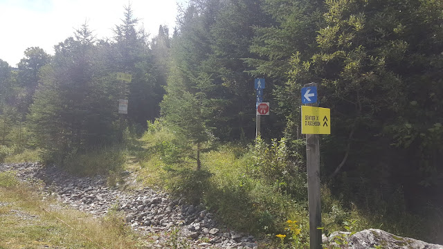 Point de départ pour la montagne de la Grande Coulée Point de départ pour la montagne de la Grande Coulée