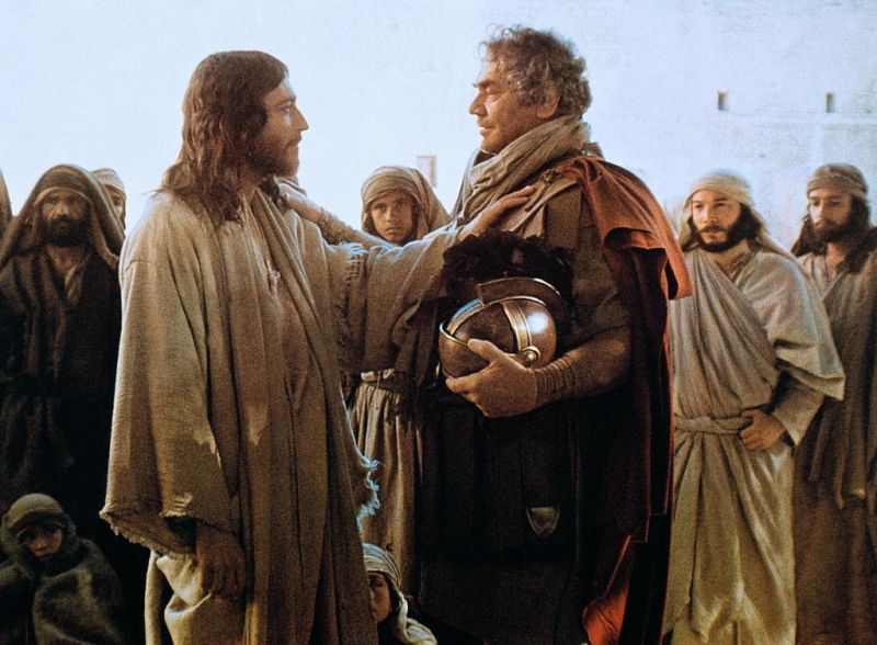 Resultado de imagem para jesus e o oficial romano