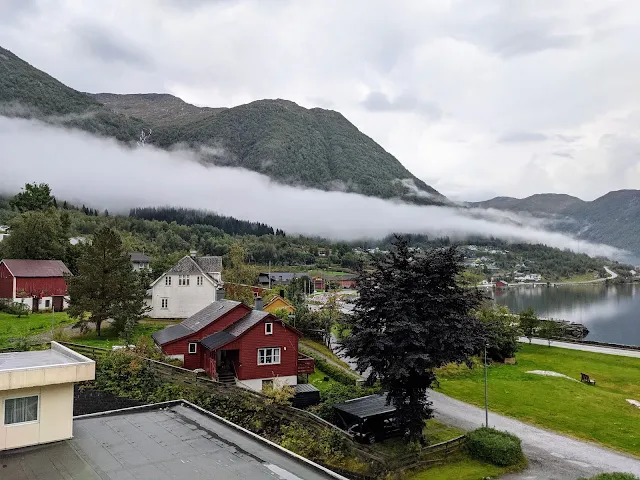 Places to stop on a Norway road trip: clouds over the mountain in Skei