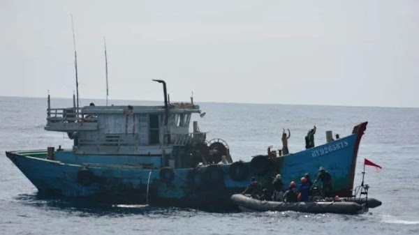 Dua Kapal Vietnam Coba Mengecoh KRI Usman Harun di Laut Natuna Utara