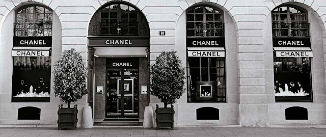 Як виглядає бутік Chanel