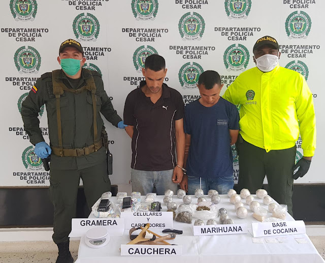 HOY ES NOTICIA, Un colombiano y un venezolano con caucheras lanzaba drogas y celulares a interior de 'La Tramacua' Un colombiano y un venezolano con caucheras lanzaba drogas y celulares a interior de 'La Tramacua'