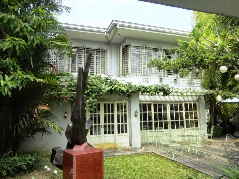 F.Y.I. (Fire Your Imagination): Restaurant Review: Casa Roces (Manila)