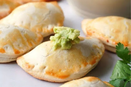 EASY CHICKEN EMPANADAS