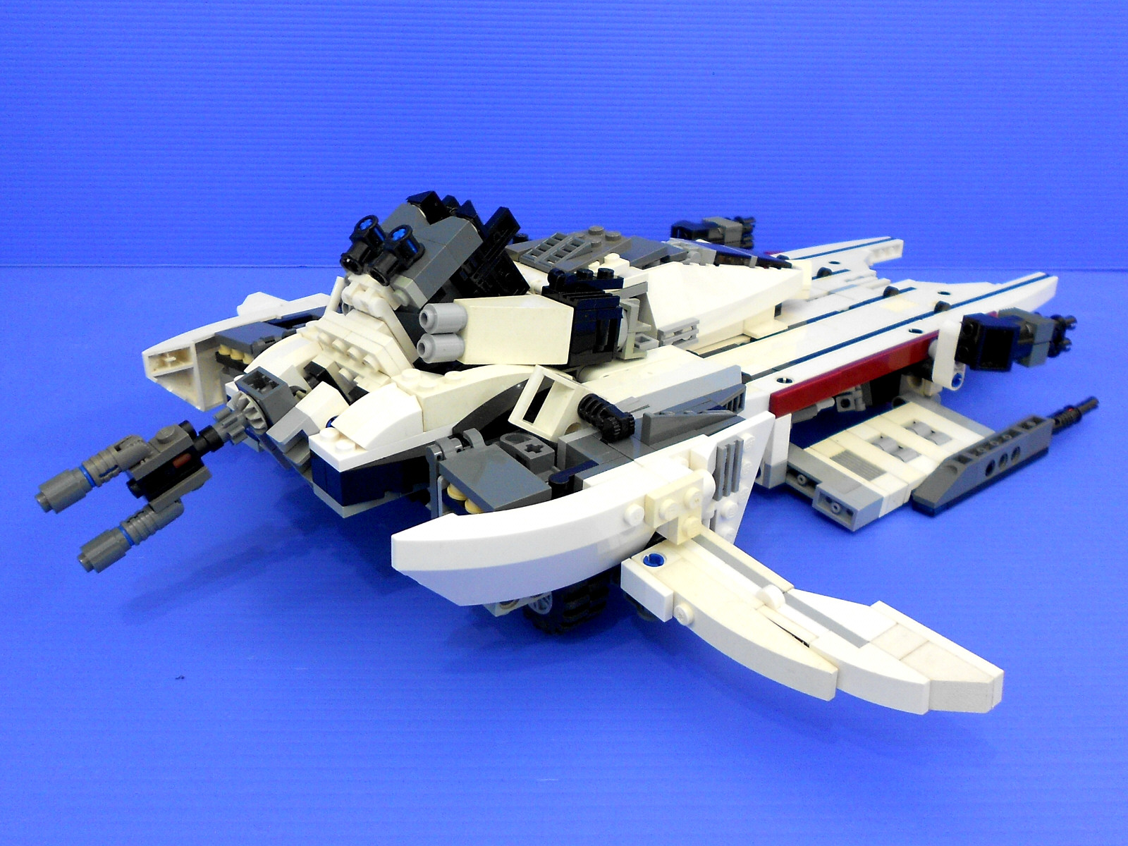 Alanyuppie's LEGO Transformers: LEGO Alphaplex (Neo Metroplex) Triple ...