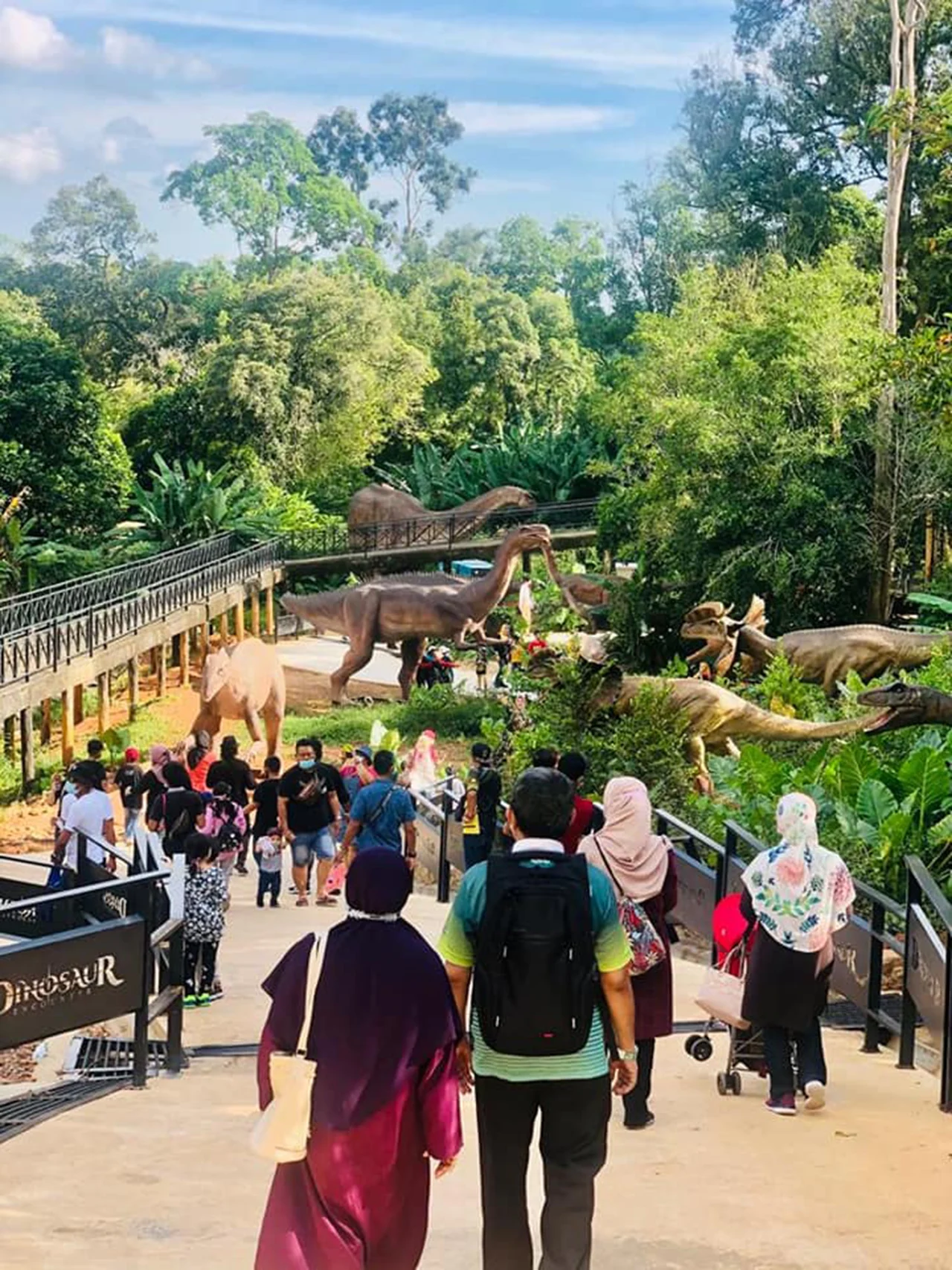 Dinosaur Encounter Melaka, Tarikan Terbaru di Zoo Melaka Blog Sihatimerahjambu