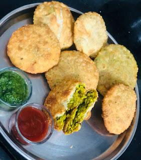green-peas-kachori-(hare-mutter-ki-kachori)