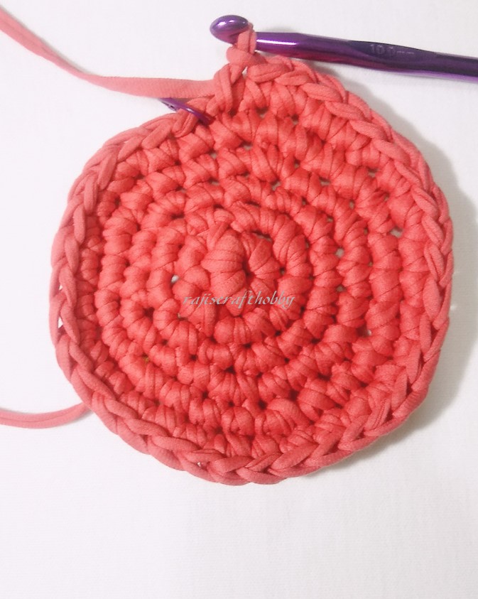 Raji's Craft Hobby Tshirt Yarn Round Tablemat