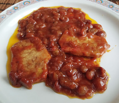 lomo de cerdo en salsa con uvas pasas