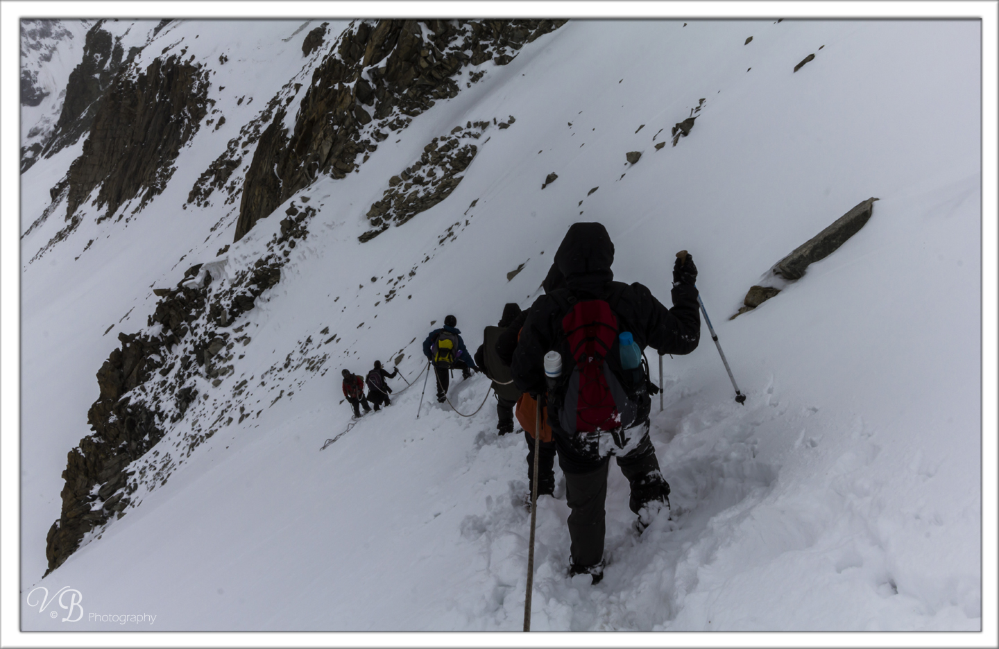 Descending the Lamkhaga pass