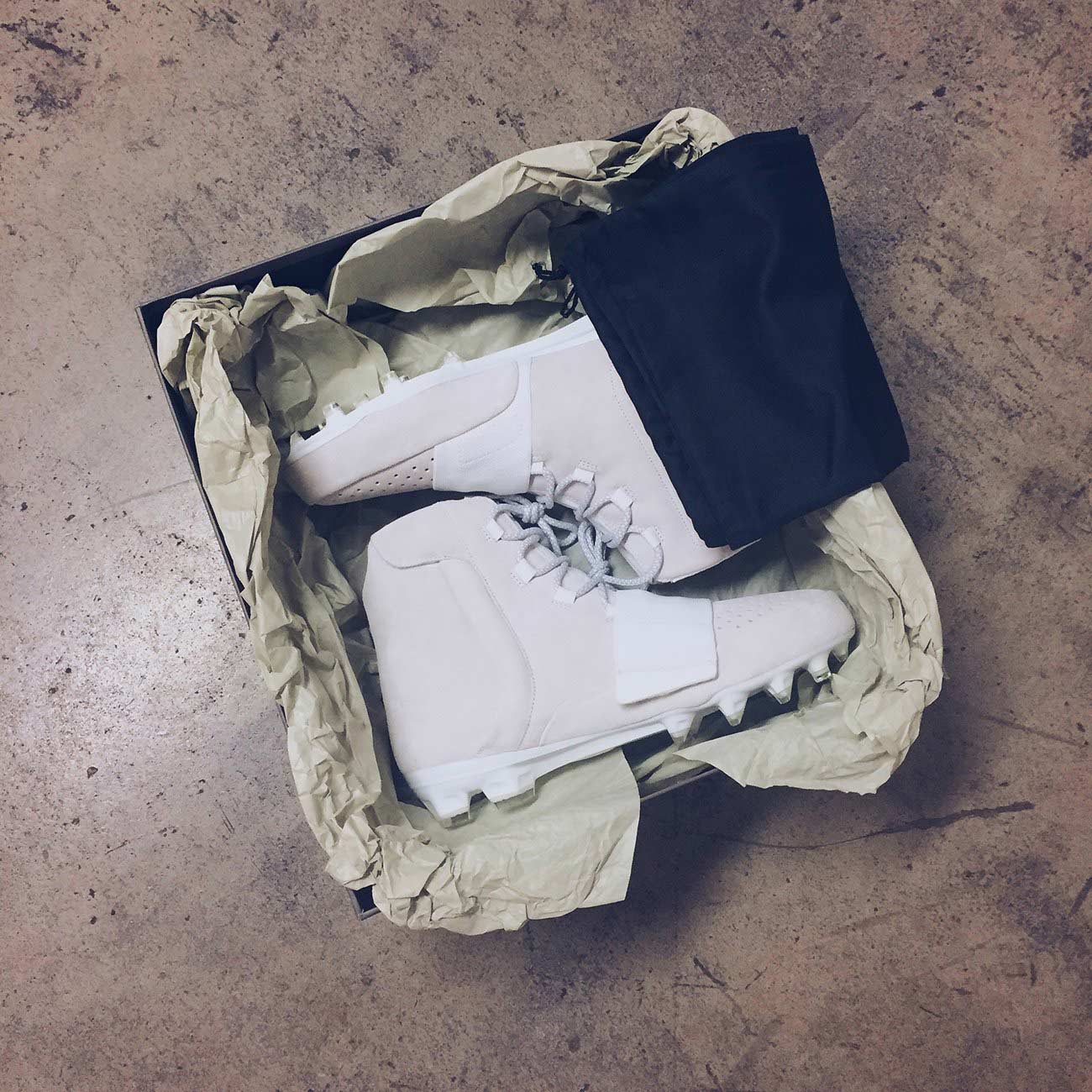 yeezy soccer boots