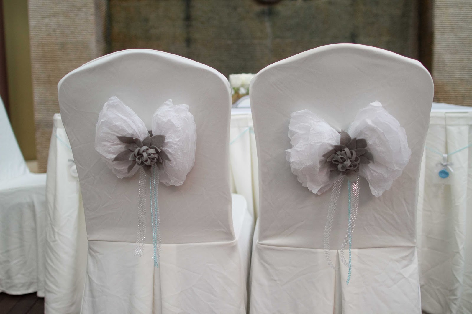 Do More With Less How to make fun bows for your chairs! )