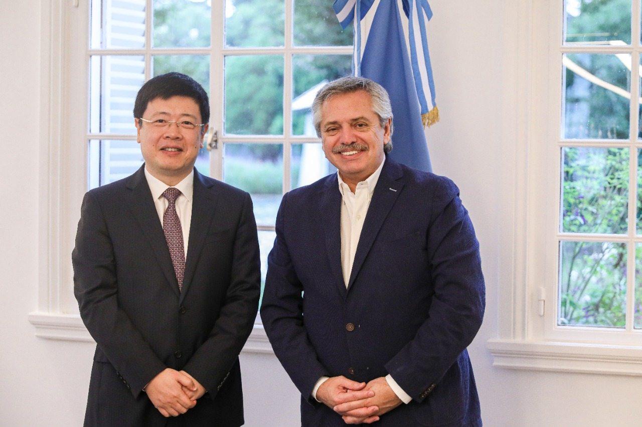 Fernandez con embajador China