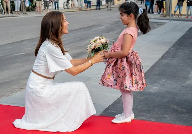 Crown Princess Mary wore a checkered dress from Morten Ussing, Max Mara belt Dulong Delphis large gold earrings, Elhanati Abyss gold necklace