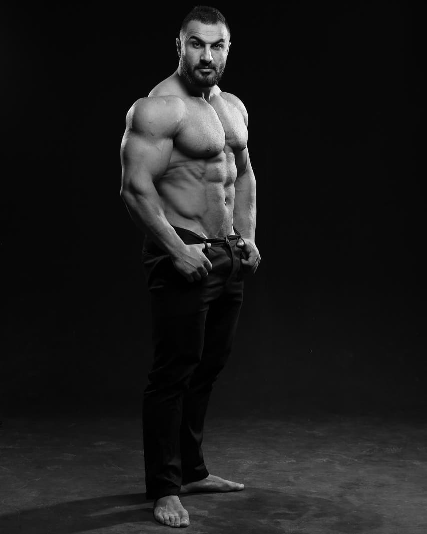 Iranian bodybuilder Ali Akbar Nikbakht