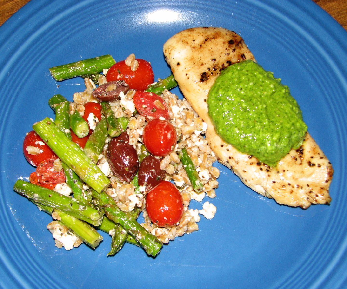 Shel's Kitchen: Grilled Chicken with Spinach and Pine Nut Pesto