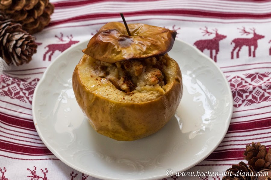 Bratapfel mit Marzipan-Walnuss-Füllung | Kochen mit Diana