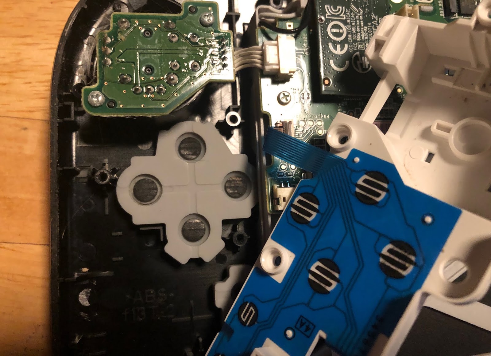 Wiiuのゲームパッドを直してみました またドラクエ10以外のゲームをやろうか考え中 人間男の試練