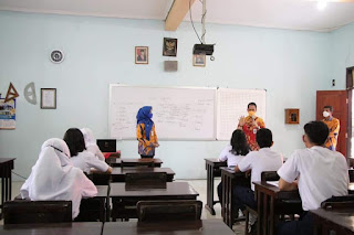 Tinjau PTM di SMP 2 Kudus, Hartopo Tak Lupa Ingatkan Prokes Ketat 1 IMG 20210901 WA0492