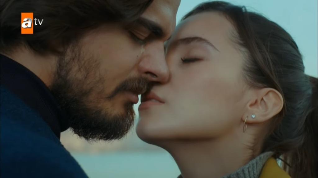 Łzy Cennet odcinek 34: Kolejne wspomnienie Selima! Policja włącza się do poszukiwań Rizy! [Streszczenie + Zdjęcia]