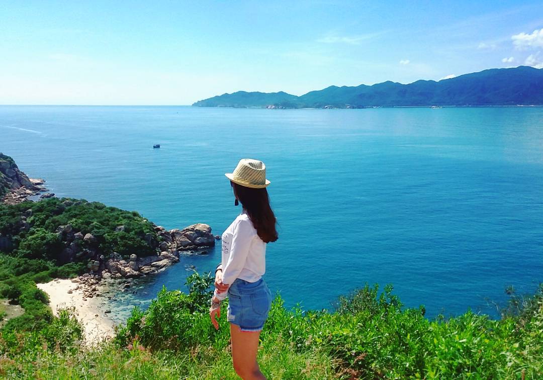 Kinh nghiệm du lịch phượt bụi đảo Bình Ba: Ăn tôm hùm, tắm biển cực đã