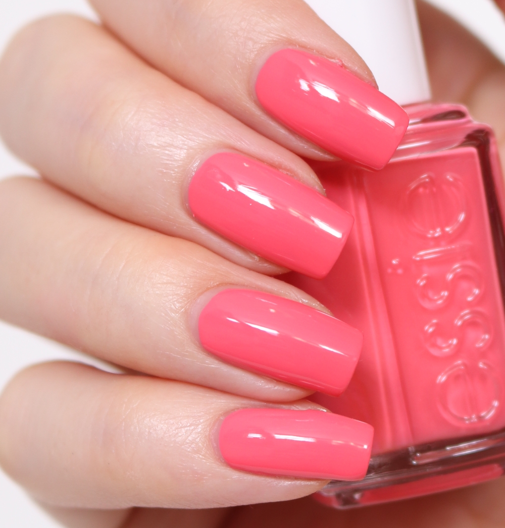 MacKarrie Beauty Style Blog Essie Throw In The Towel