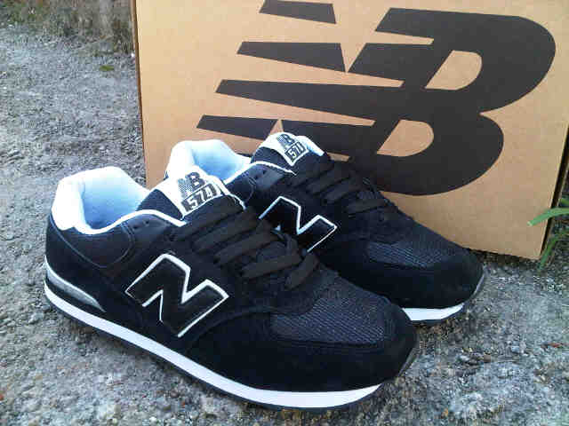 censored: New Balance 547