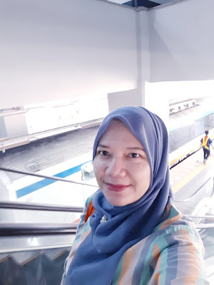 pengalaman pertamaku naik kereta bandara railink soekarno hatta seorang diri nurul sufitri travel lifestyle blogger review fasilitas transportasi