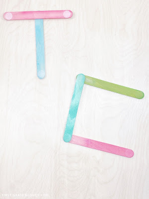 Teacher Tip: Velcro Popsicle Sticks are Great! | First Grade Buddies