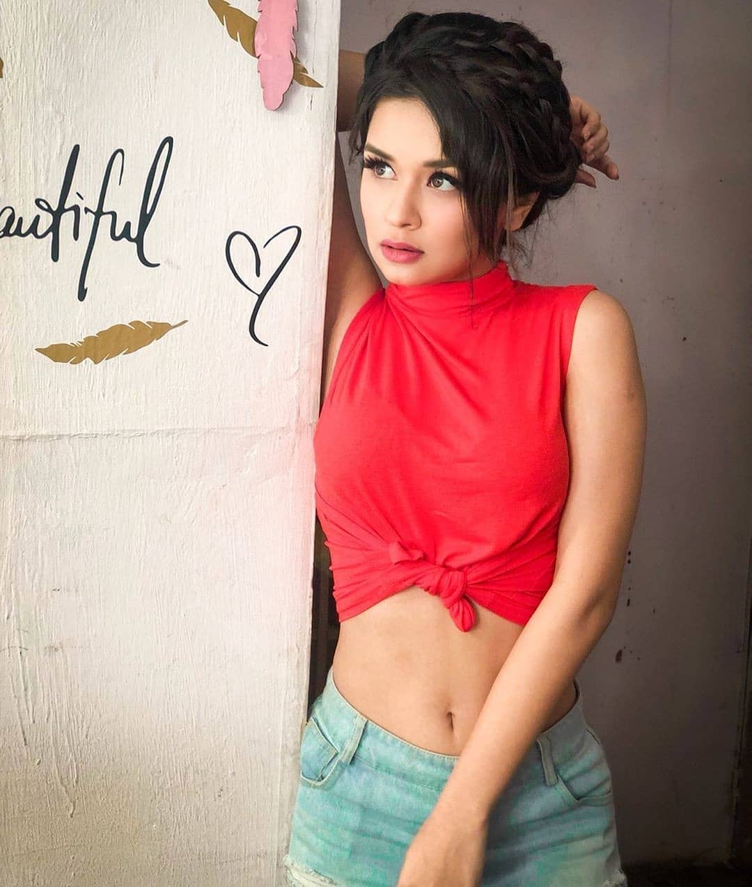 Avneet kaur pic